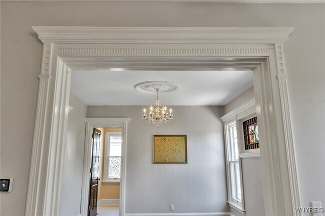 Building Photo - 45 St Johns Pl