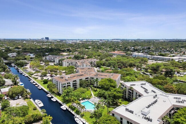 Building Photo - 1101 River Reach Dr