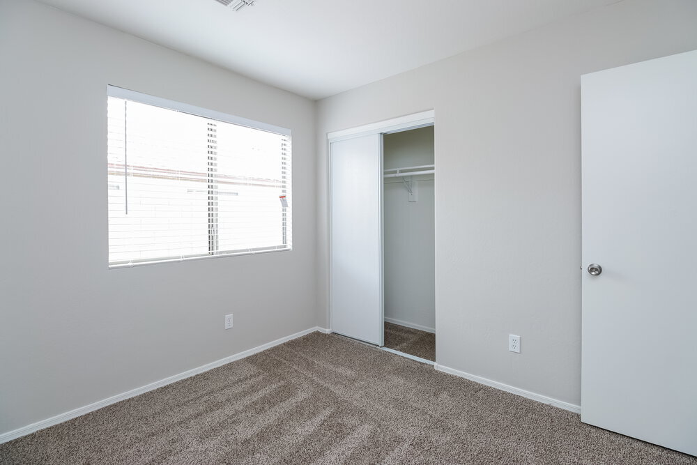 Building Photo - 15843 W Woodlands Ave