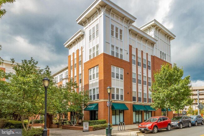 Building Photo - 2665 Prosperity Ave