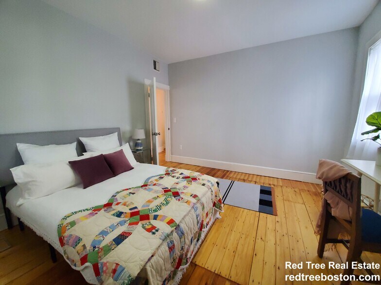 Building Photo - 25 Kensington Ave