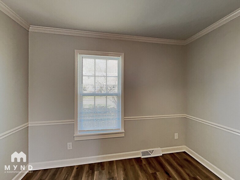 Building Photo - 4901 Craigwood Dr