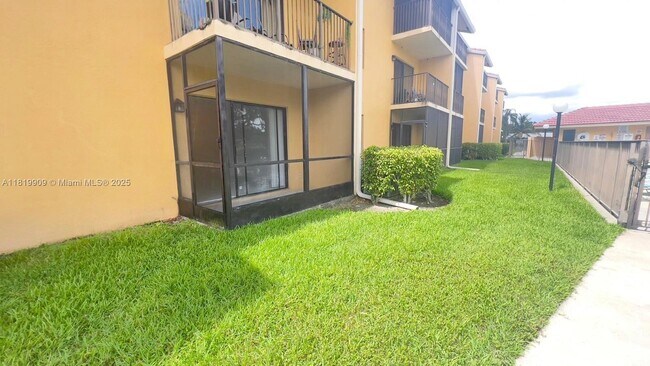 Building Photo - 11453 NW 39th Ct
