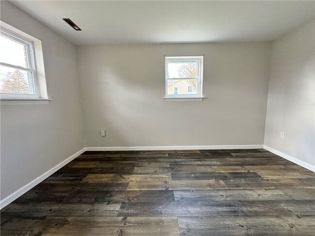 Building Photo - 133 Lincoln Rd