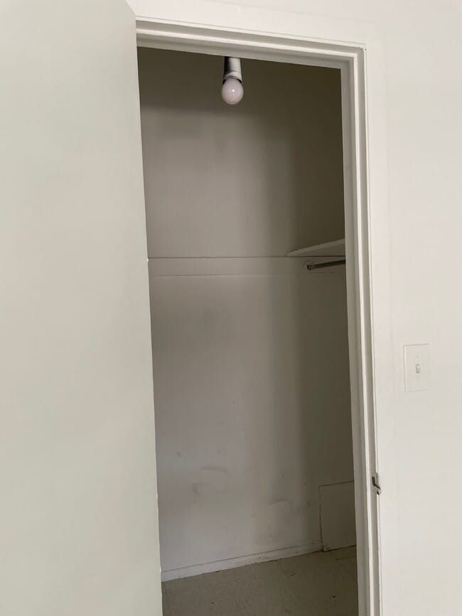 Building Photo - 8154 St Andrew Ln