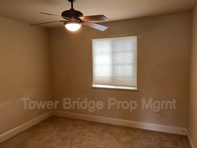 Building Photo - 3766 Mira Loma Dr