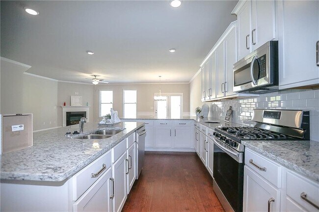 Building Photo - 2304 Shetley Creek Dr