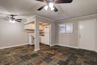 Building Photo - 405 Hawthorne St