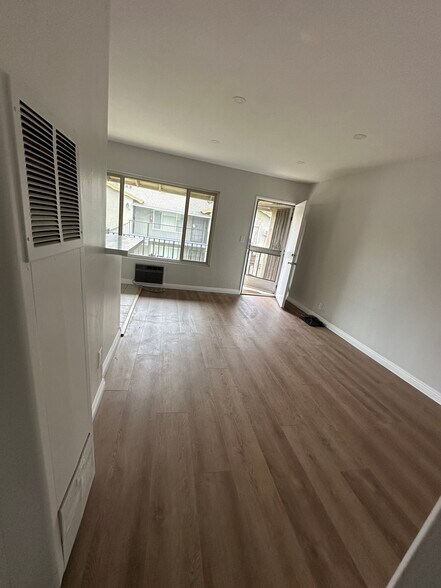 Building Photo - 1001 S Tamarack Dr