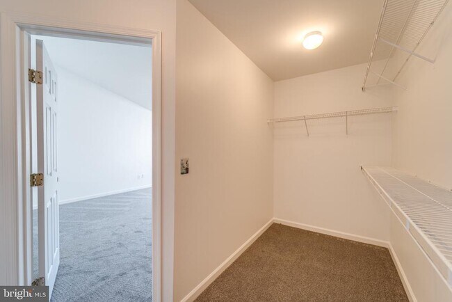 Building Photo - 15972 Canada Goose Loop