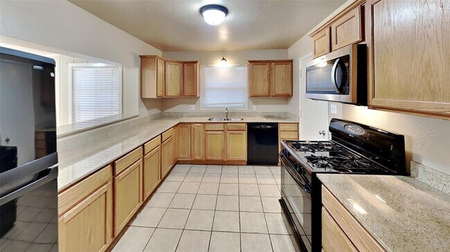 Building Photo - 2640 Manchester Dr