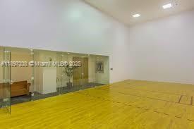 Building Photo - 1155 Brickell Bay Dr