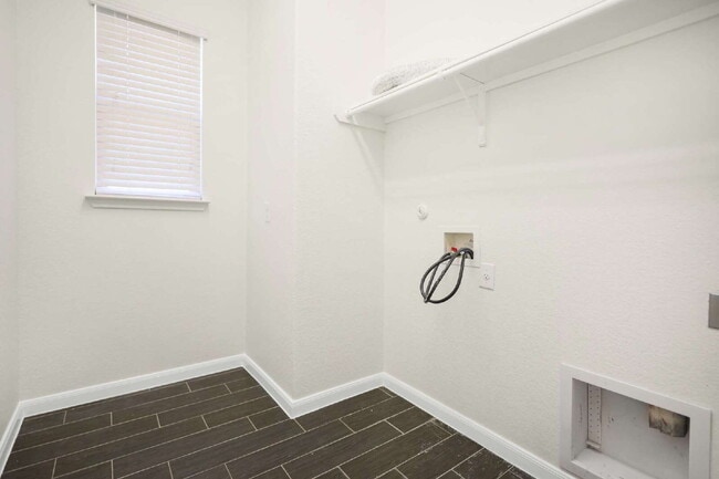 Building Photo - "Charming 3-Bedroom Oasis with 2 Baths in ...
