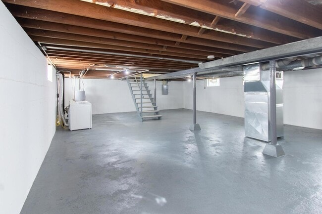 Building Photo - 7208 33rd Ave