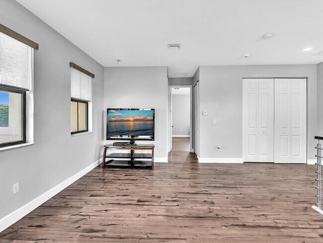 Building Photo - 8567 NW 41 St