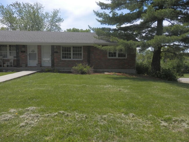 Primary Photo - Great 2 Bedroom Duplex In SW Columbia!