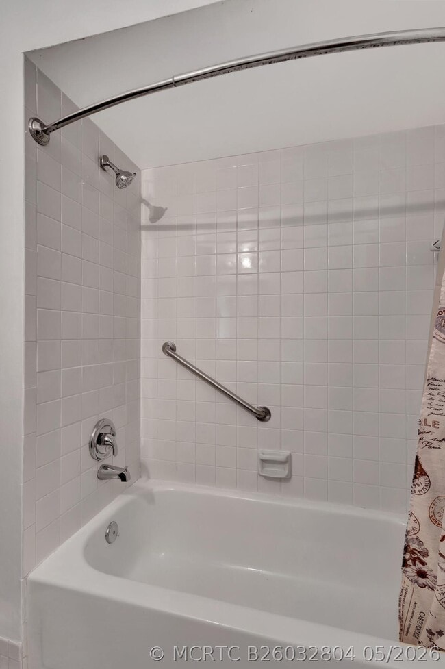 Building Photo - 4385 Willow Brook Cir