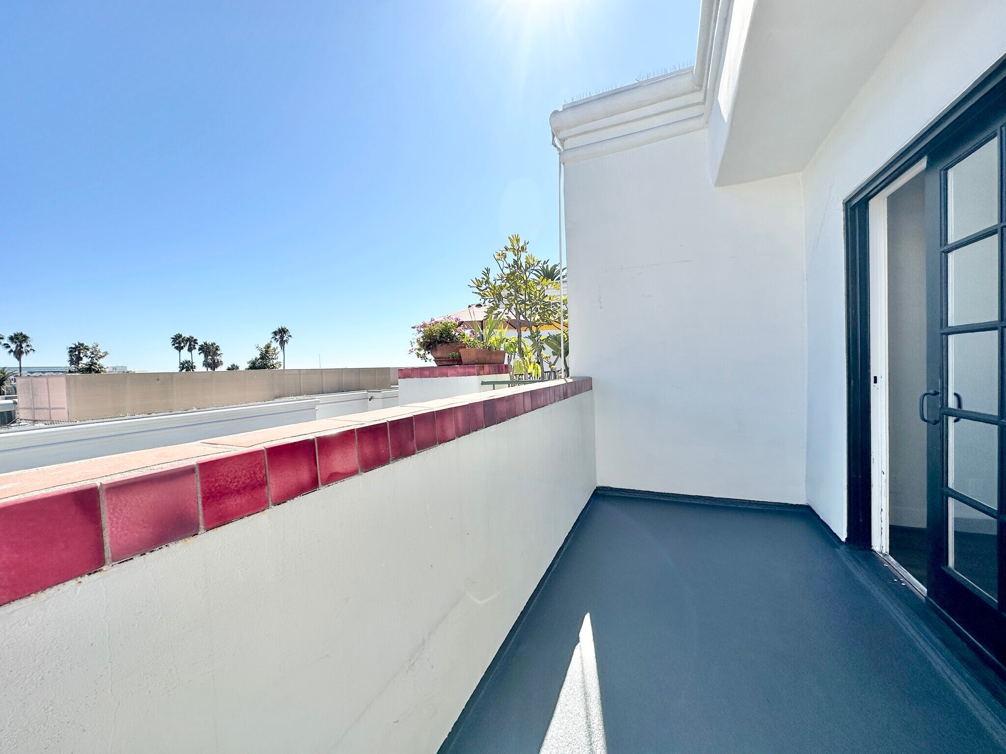 Building Photo - 1541 Ocean Ave