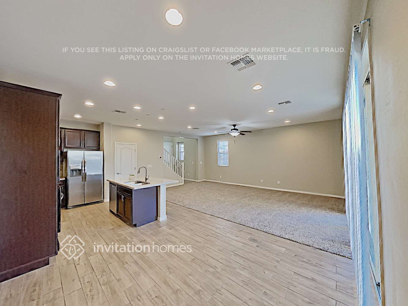 Building Photo - 9731 E Axle Ave
