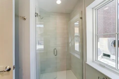 Building Photo - 33 E Court St