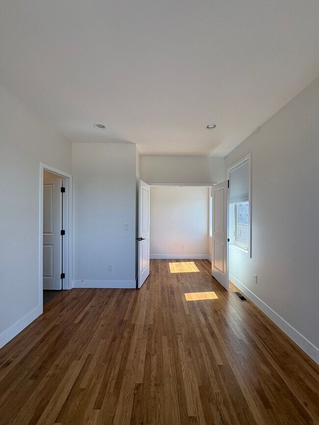 Building Photo - 3309 Navajo St