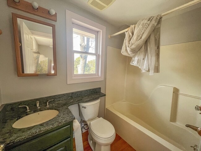 Building Photo - 257 Charles St