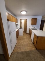 Building Photo - 5400 Mormon Coulee Rd