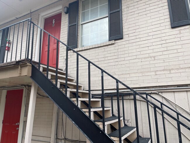 Building Photo - 4310 Mt Vernon St