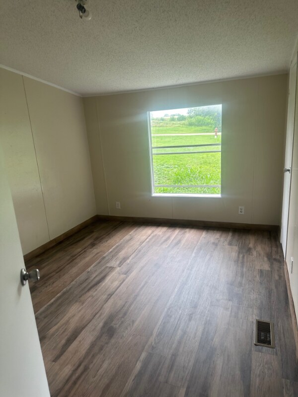 Building Photo - 175 Crescent Creek Ln