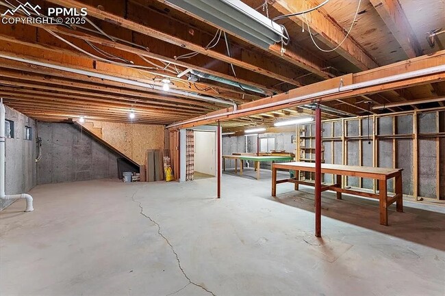 Building Photo - 497 South Avenida Del Oro E