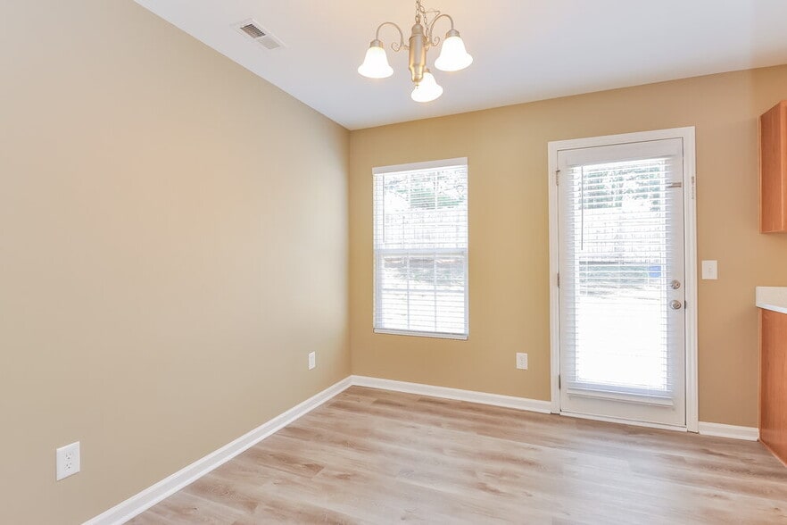 Building Photo - 3408 Mogollon Ct