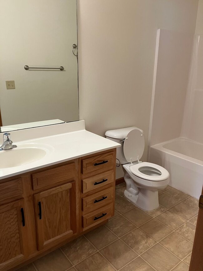 Building Photo - 1023 Laurel Tree Ct