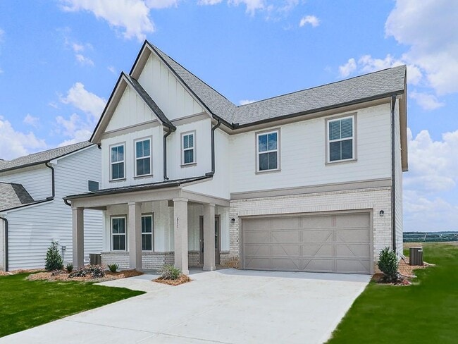 Building Photo - 611 Elwick Ln