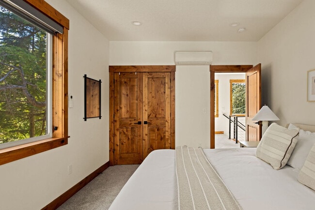 Building Photo - 89192 US-26