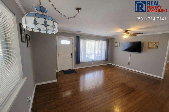 Building Photo - 130 Sheridan Rd