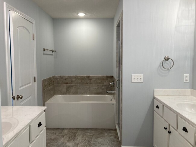 Building Photo - 241 Butterfield Dr