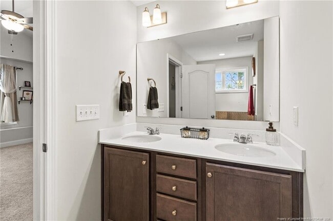 Building Photo - 216 Bunting Dr