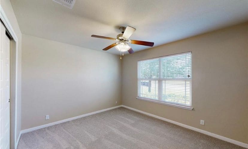 Building Photo - 103 Frio River Trl