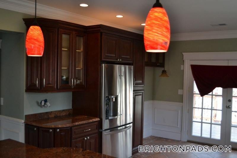 Building Photo - 127 Nonantum St