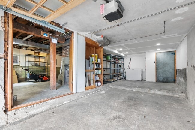 Building Photo - 5Bd/2Ba Seattle Home
