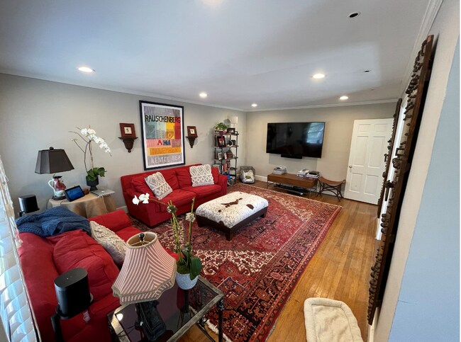 Primary Photo - 147 Lindbergh Dr NE