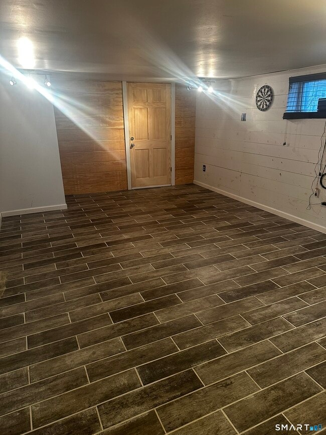 Building Photo - 127 Englewood Ave