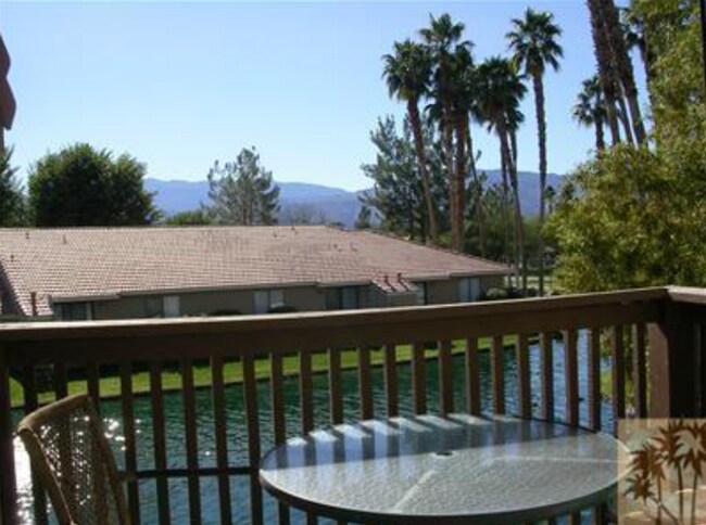 Building Photo - Beautiful Condo by the Lake