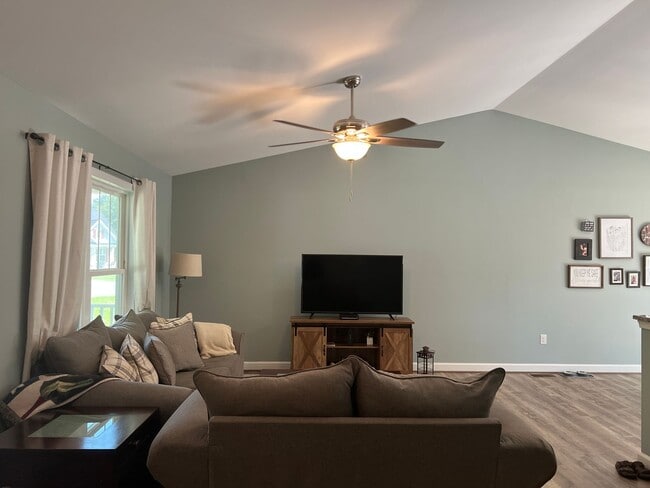Building Photo - Sought after Waterfront Community in Colonial Beach