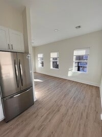 Building Photo - 70 69th St