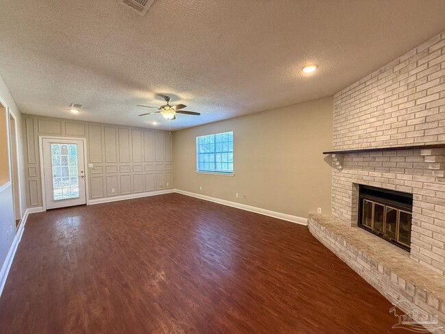 Building Photo - 7731 Beechwood Dr