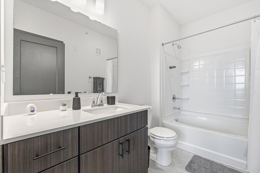 Building Photo - 1420 Prospect St