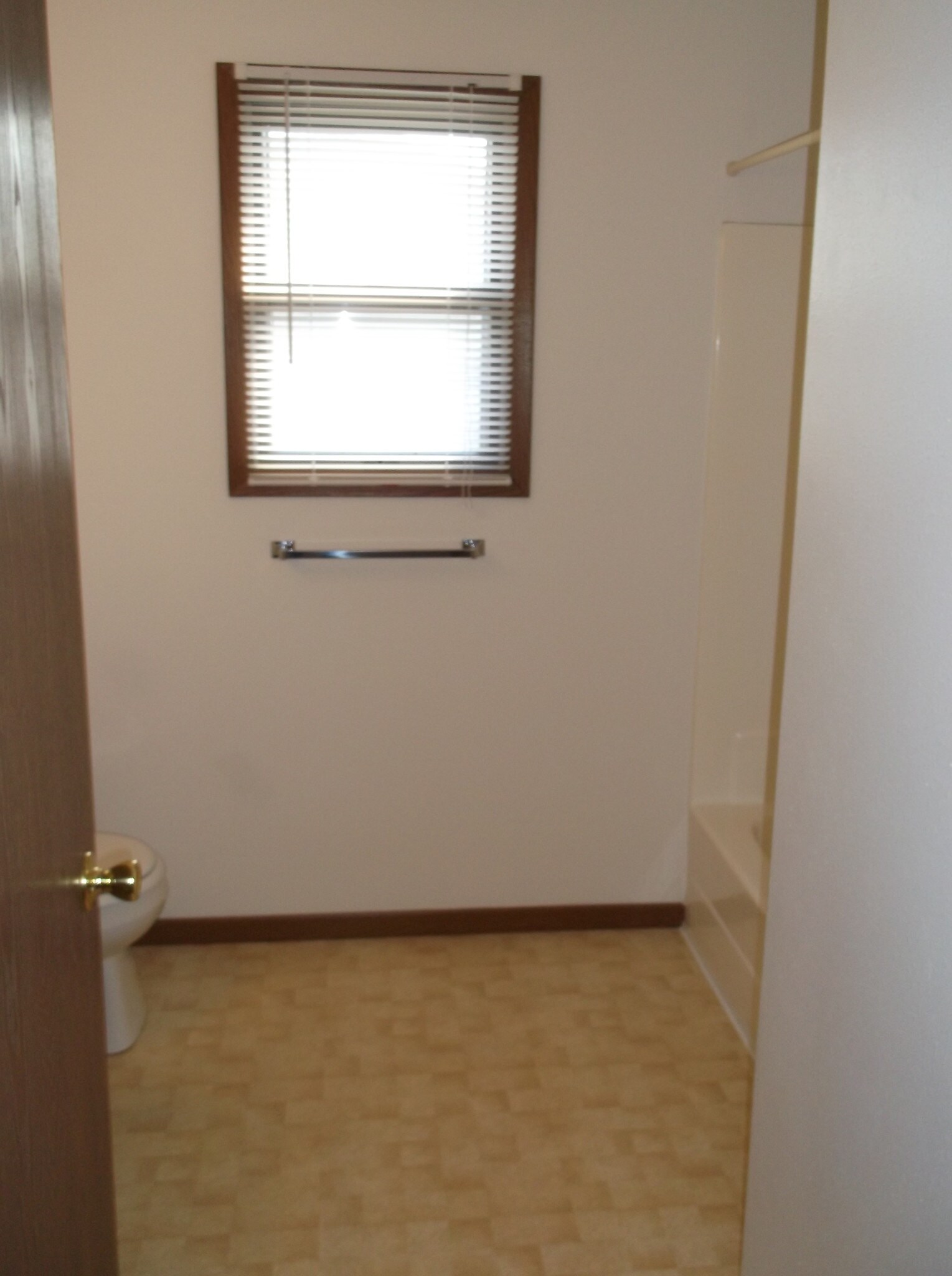 Building Photo - 811 Farmer Ave
