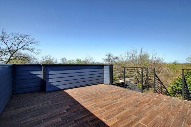 Building Photo - 4412 Caswell Ave