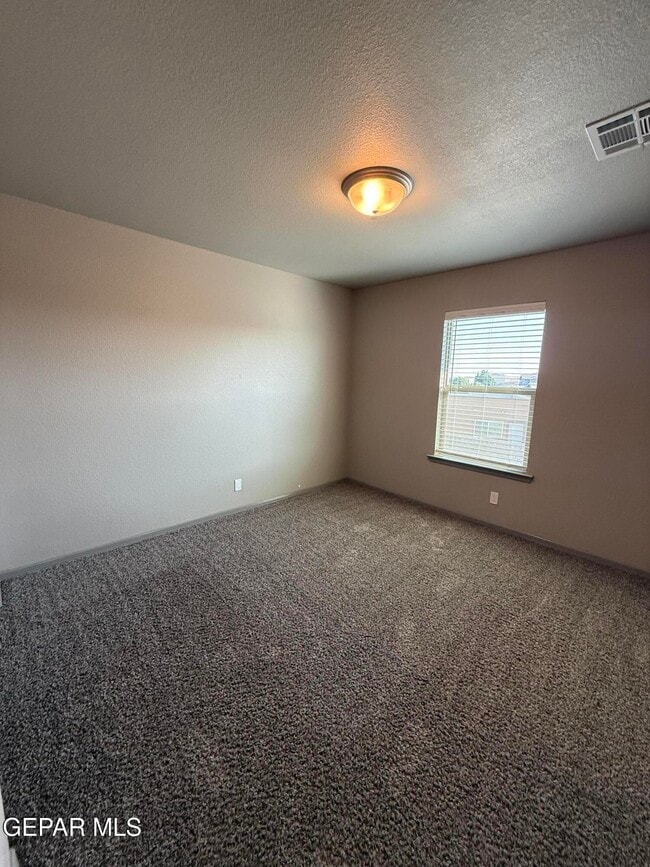 Building Photo - 14405 Eastbrook Dr